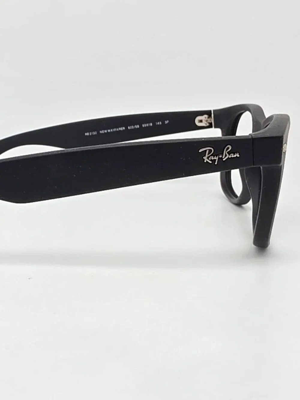 Ray-Ban RB2132 622/58 New Wayfarer Matte Rubber Black Sunglasses Frame w/ Case